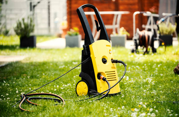 Best Patio and Deck Pressure Washing  in River Road, OR